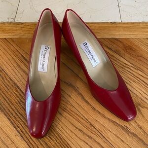 BEAUTIFUL Etienne Aigner pumps in raspberry red